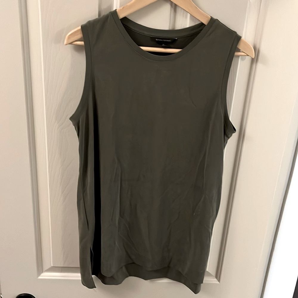 Banana Republic Tunic-like tank